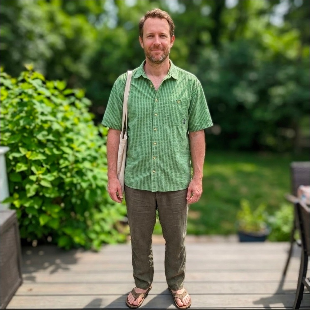 Patagonia Mens Large Green Seersucker Plaid Short Sleeve Button Down Shirt
